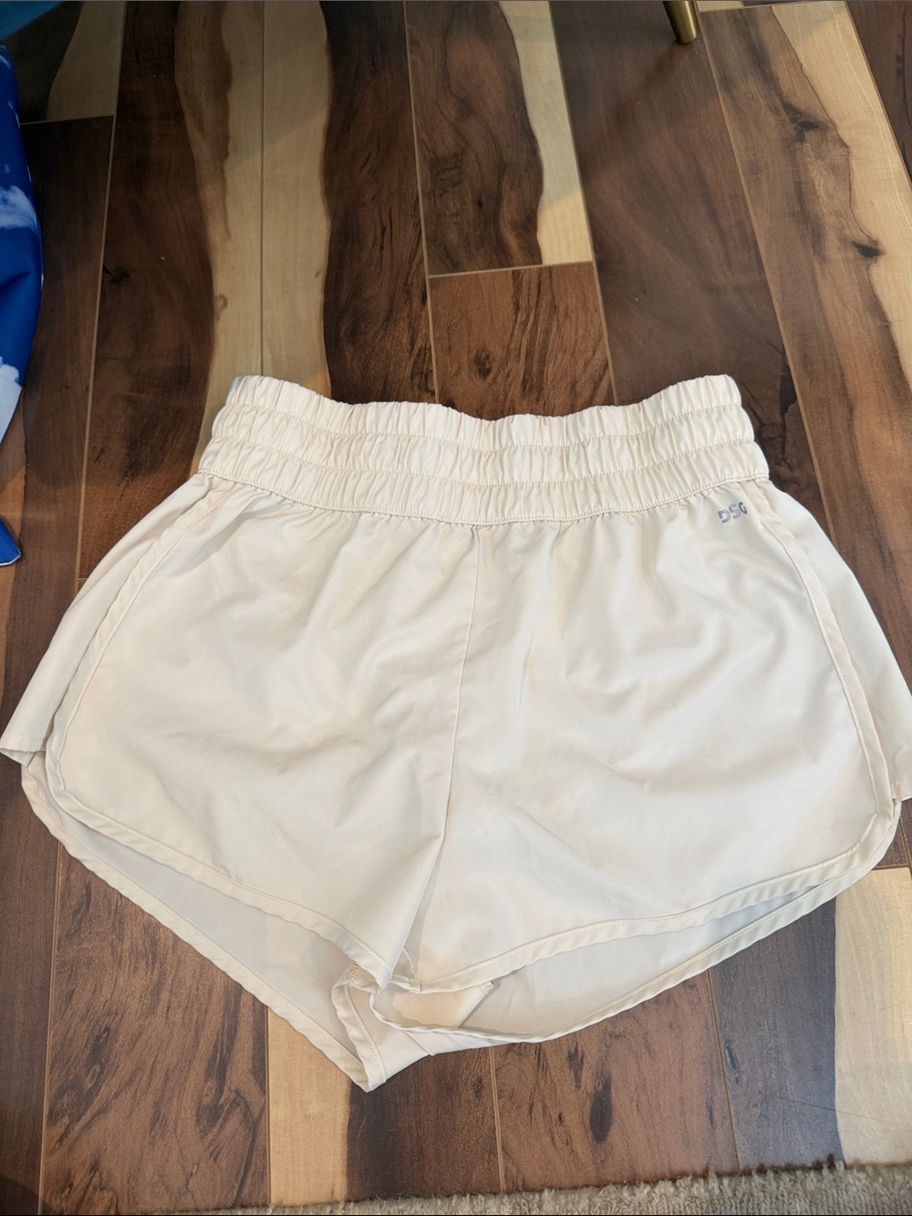 DSG Women's Light Cream Elastic-Waist Athletic Shorts